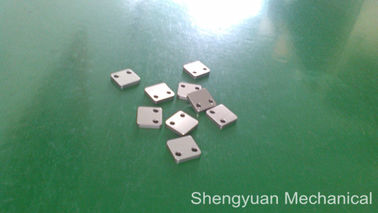 AL6061 Presisi Milling Bagian mesin Penutup Plat untuk jalur elektronik