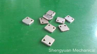 AL6061 Presisi Milling Bagian mesin Penutup Plat untuk jalur elektronik