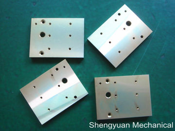 Aluminium CNC Precision Machining Heatsink Raf 65/24 Dengan Kuning Alodine 1200 Permukaan