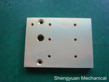 Aluminium CNC Precision Machining Heatsink Raf 65/24 Dengan Kuning Alodine 1200 Permukaan