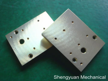 Aluminium CNC Precision Machining Heatsink Raf 65/24 Dengan Kuning Alodine 1200 Permukaan