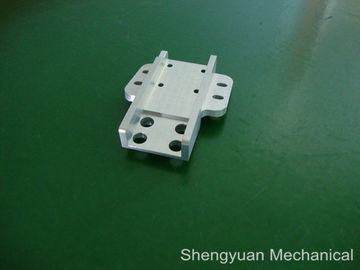 AL7075 Presisi Milling Bagian mesin dengan Putih Anodized