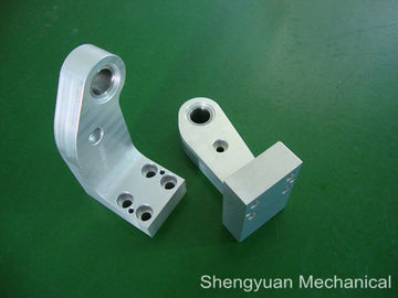 AL7075 / AL 6061 Presisi Milling machined Machining Parts CNC dengan Putih Anodized