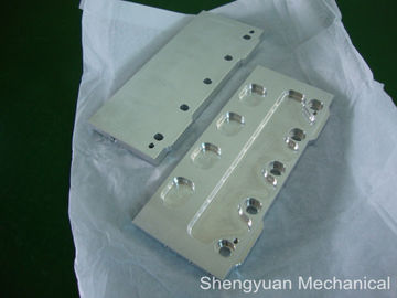 AL 6061-T6 / 7075-T6 CNC Milling Bagian mesin dengan Baik Presisi