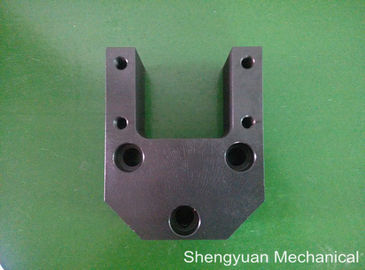 Hitam Oxide CRS CNC presisi bagian mesin Cylinder Mounting Bracket