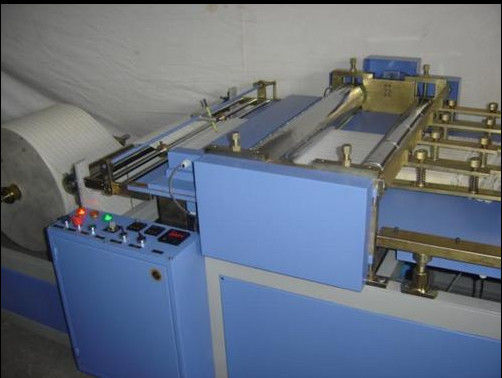 PLC Controlled Filter Paper pleating Mesin 380V / 50HZ, Max 300 ℃
