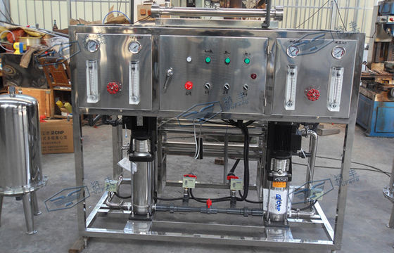 Jenis kecil Sistem RO Air Fiberglass Untuk Botol Line Produksi Air